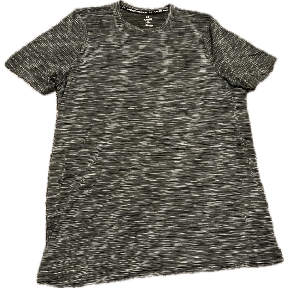 EUC Under Armour T Shirt Men's XL Like New Condition